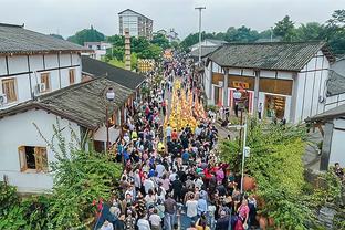 加福德：我喜欢达拉斯&儿时就常来 也很喜欢这里的美食